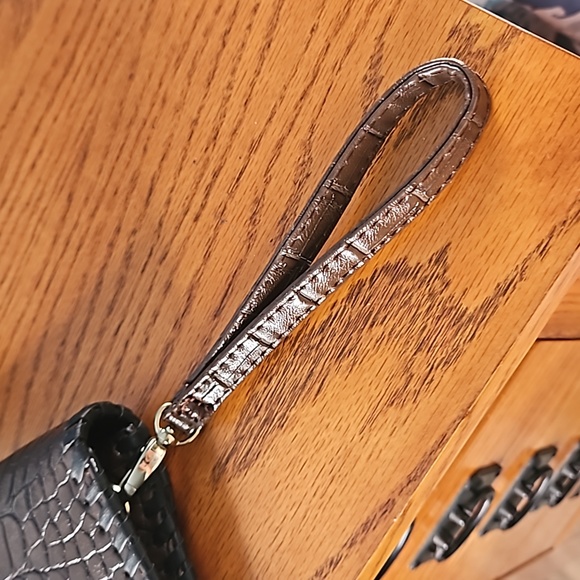 Chicos Croc Textured Women's Brown And Black Clutch - Picture 13 of 13